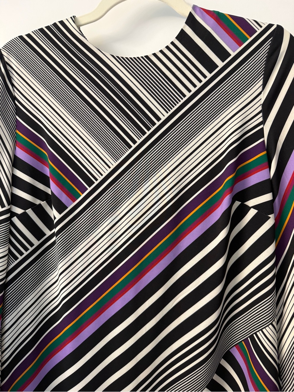 Trina Turk Merry Striped Shift Dress Keyhole Back Like New Size M Retro Mod - Picture 7 of 11